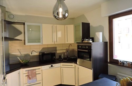 Colmar Centre Ville Apartment | Discover Mallo's Lodge: Pet-Friendly with Balconies