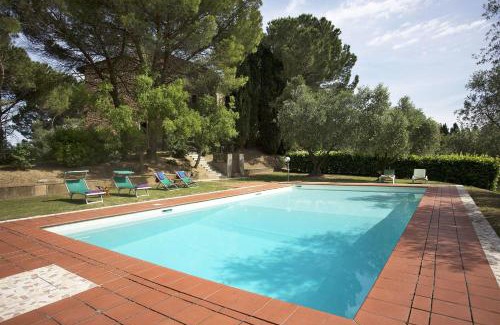 Lastra a Signa Villa | Discover Malmantile: Family-Friendly 4-Star Retreat