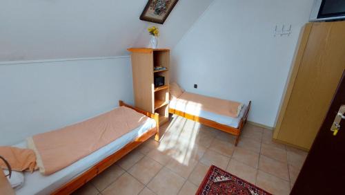 Tapolca House | Pet-Friendly Oceanfront Haven at Malom-tavi Vendeghaz
