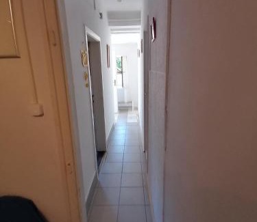 Tapolca Apartment | Cozy Malomtavi Vendégház: Oceanfront Retreat for Everyone