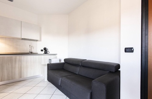Vizzola Ticino Apartment | Comfortable Malpensa Express with Breakfast in Vizzola Ticino