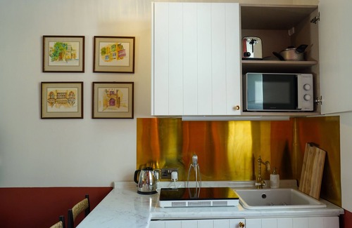 Mosta Apartment | Discover Malta Luxe Guest Suite with Pool & Spa Amenities