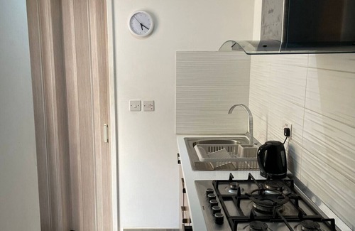 Senglea Apartment | Explore Malta Suites 3: Family-Friendly Comfort Awaits