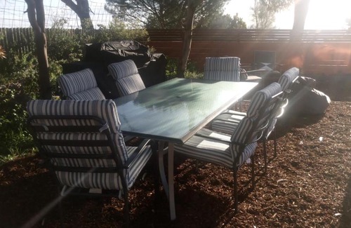 Coles Bay Bed & Breakfast | Discover Malting Lagoon Guest House: 4-Star Escape with Breakfast