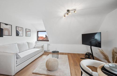 West Apartment | Malu Rooms - Top Lage, Kostenloser Parkplatz, Klima, Netflix, 24h Checkin