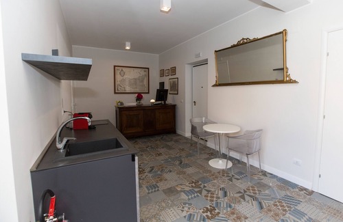 Capo Peloro House | Malu Suites: Family-Friendly Stay with Spa and Breakfast
