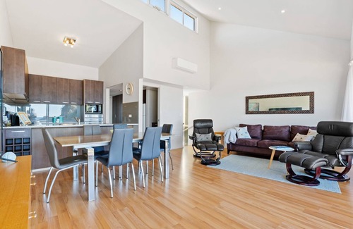 Malua Bay Apartment | Malua Dream - Beachfront Escape with Ocean Views