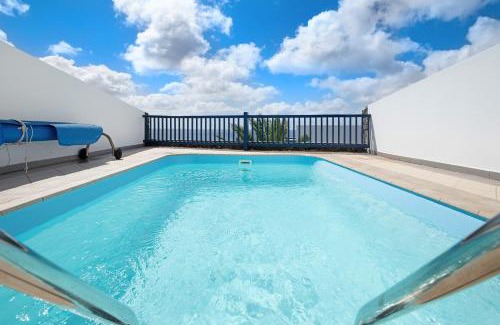 Puerto Calero Villa | Malvasia 22: Oceanfront Bliss with a 9.6 Guest Rating