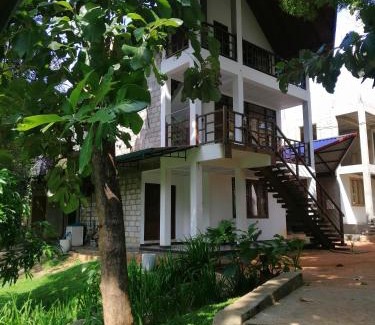Anuradhapura House | Family-Friendly Retreat at Malwathu Oya Forest Garden