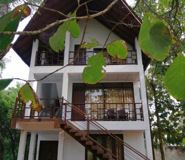 Anuradhapura House | Family-Friendly Retreat at Malwathu Oya Forest Garden