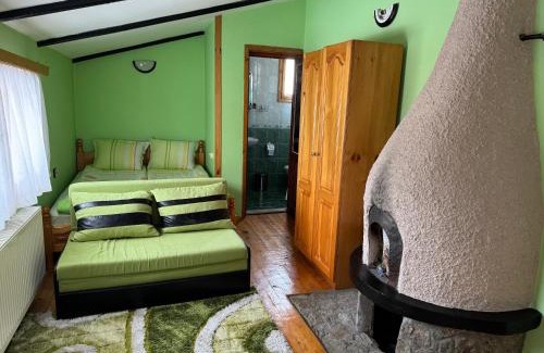 Samokov House | Cozy Mama Emiliya Guest House with Breakfast & Family Amenities