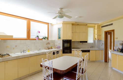 Netanya Villa | Elegant Coastal Mansion with Private Pool in Netanya