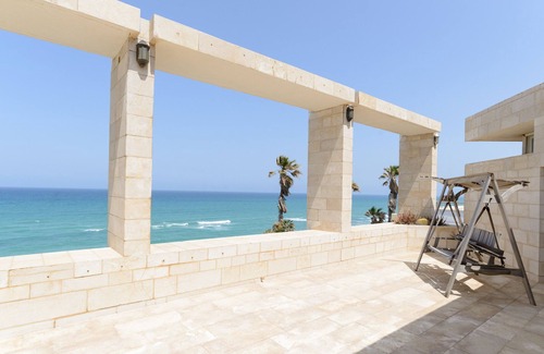 Netanya Villa | Elegant Coastal Mansion with Private Pool in Netanya
