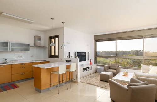 Tel Aviv Apartment | Top-Rated Comfort Apartment with Terrace & Scenic Views