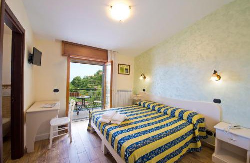Bomerano House | Discover Mamaral: Family-Friendly with Top Reviews