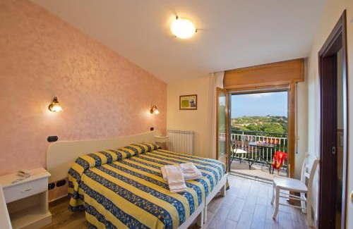 Bomerano House | Discover Mamaral: Family-Friendly with Top Reviews