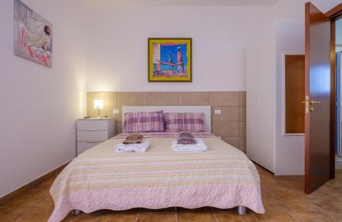 Borgagne Apartment | Inviting Mamba House 1: Family-Friendly Getaway Awaits