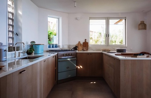 Vitet Villa | Discover Mamiami in Vitet: Modern Villa with Ocean View