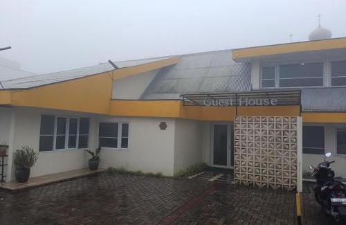 Cipanas Hotel | Family-Friendly Mamifokobo Guesthouse in Puncak Mitra