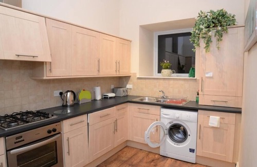Melrose Apartment | Cozy Mamma House: Family-Friendly Apartments with Kitchen
