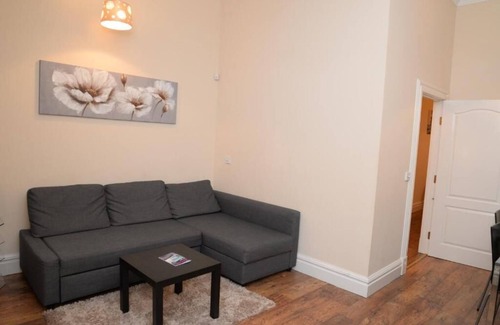 Melrose Apartment | Cozy Mamma House: Family-Friendly Apartments with Kitchen