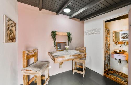 Santa Cruz Bed & Breakfast | Oceanfront Relaxation at Mammaloe - Rated 8.9/10!