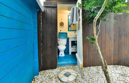 Santa Cruz Bed & Breakfast | Explore Mammaloes: Family-Friendly Hotel with Pool & Spa