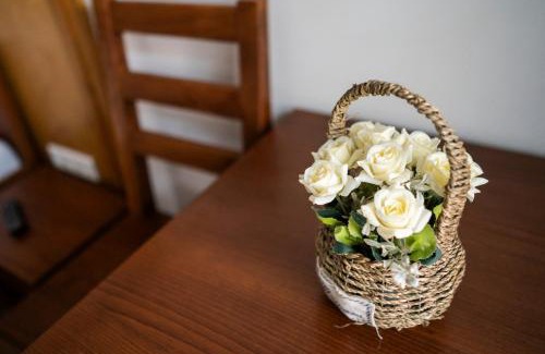 Tata Bed & Breakfast | Relax at Mamutfenyő Panzió: Family-Friendly & Breakfast Included