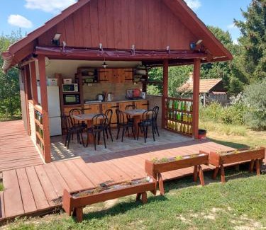 Pazmand Resort | Discover MANÓ HORDÓHÁZAK: Guest Rated 10/10 with Kitchen
