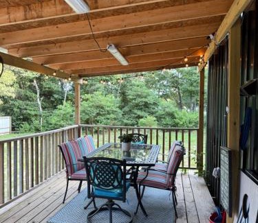 Athens Apartment | Inviting Man Cave Apartment - Family-Friendly Getaway