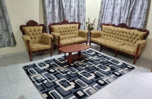 Kuala Terengganu Apartment | Cozy Man Homestay: Family-Friendly with Pool & Kitchen