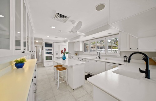 Waimanalo Beach House | Beachfront Serenity at Mana Kai Waimanalo with Ocean Views