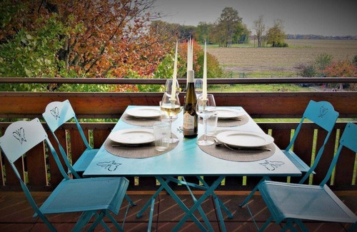 Algolsheim House | Serene Lake View Getaway: Family-Friendly Comfort Awaits