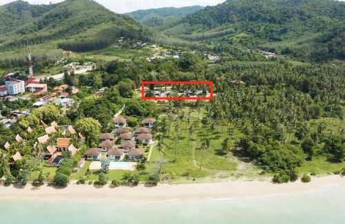 Ko Lanta House | Seaview Pool Villa: 5 Bedrooms Steps from the Beach