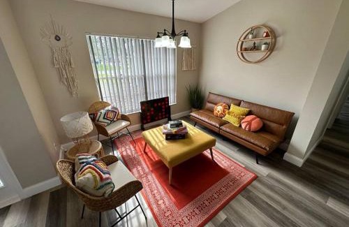 Berkeley Manor House | Guest Rated 10/10: Manatee Oasis Family Fun Pool Home