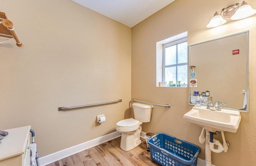 Chassahowitzka Bed & Breakfast | Ideal Manatee Room with Kitchen - Guest Rated 10/10!