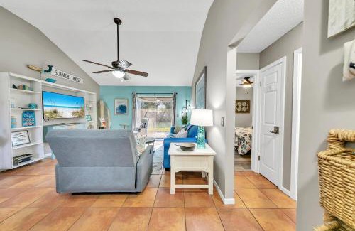 El Centro Beach House | Pet-Friendly Retreat at Manatee Summer House Awaits You