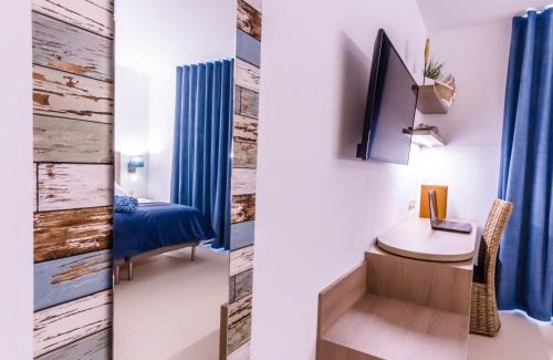 Liers Hotel | Top-Rated ManavaHotel: Pet-Friendly & Family Welcoming
