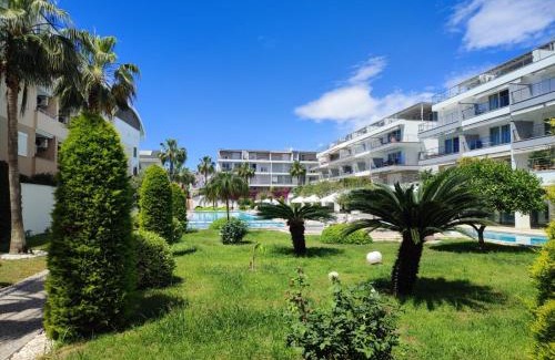Kemer Mahallesi Apartment | Discover Manavgat: 2-Bedroom Apartment Steps from Beach