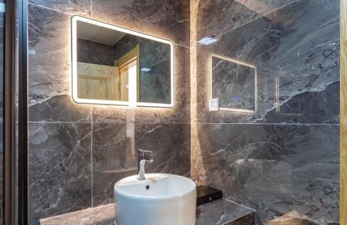 Xinzhou Hotel | Pet-Friendly Getaway at ManBuYunDuan.Theme Inn - Guest Rated 9.8