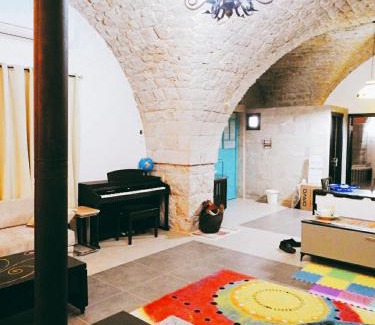 Majdal al-Shams Apartment | Experience Mandala: Pet-Friendly Suite in Mount Hermon