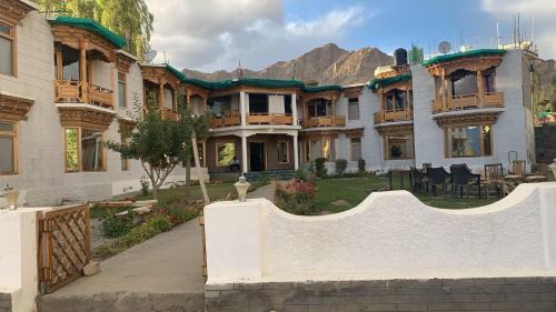 Leh Hotel | Mandalchan hotel