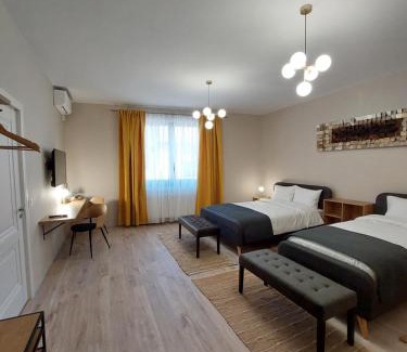 Tirgu Mures Hotel | Guest Rated: Mandarin Premium Apartments with Breakfast