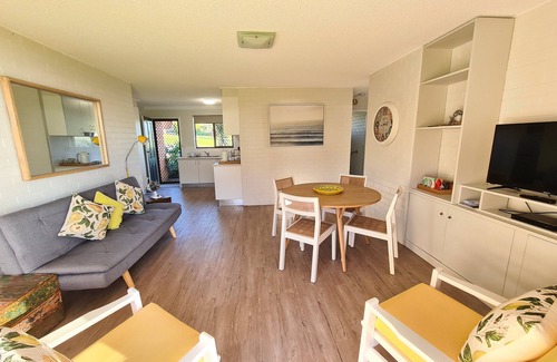 Woolgoolga Apartment | Mandavilla on the Bay: Guest Rated 9.6 with Breakfast Included