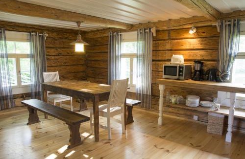 Mandjala House | Discover Mandjala Puhketalu Cottages - Pet & Child Friendly