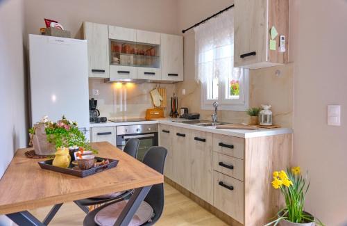Pelekito Apartment | Child-Friendly Mandola Studio in Perithia, Corfu - 10/10 Rated