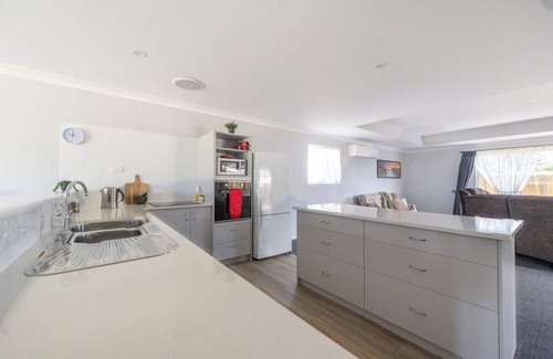 Wannanup House | Mandurah Island Retreat