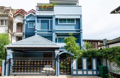 Bang Chak Hotel | Eco-Friendly Maneeya Park Residence: Guest Rated 9/10