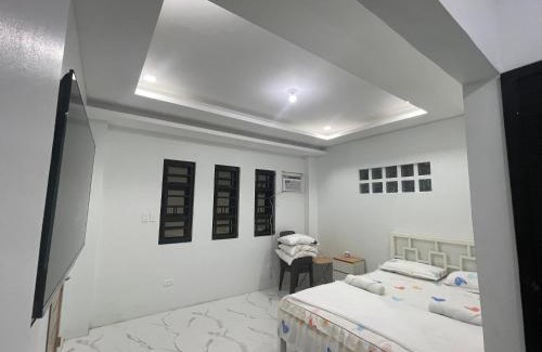Donsol House | Budget-Friendly MaNelly Guest House with Restaurant & Breakfast