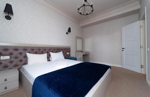 Odessa City Center Hotel | Discover Maner Hotel: Family-Friendly with Breakfast Included
